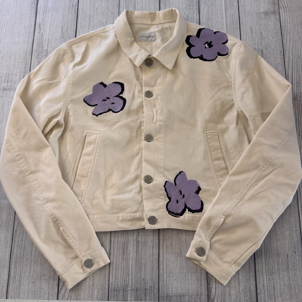Family First Milano Floral Trucker Jacket Cream Purple Flower‎ Applique Large